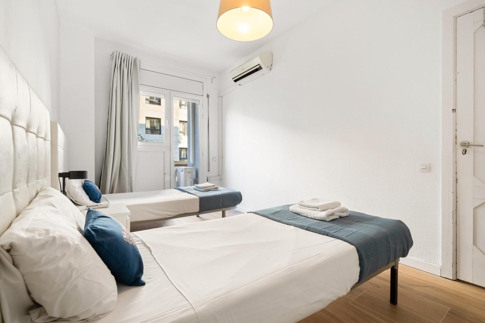 ברצלונה Fridays Flats Spacious 4Br Family Retreat מראה חיצוני תמונה