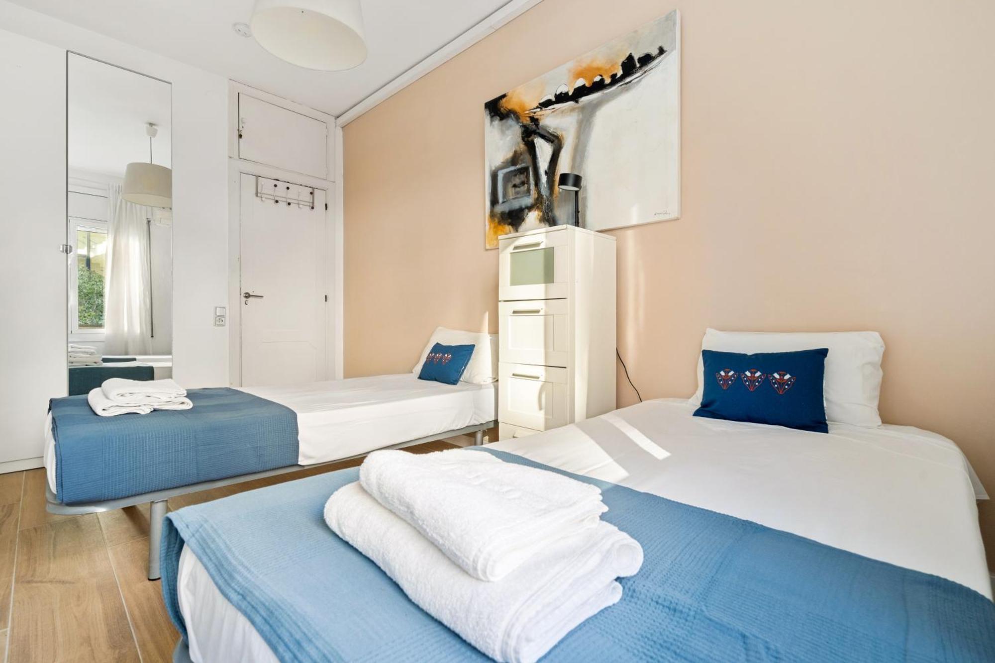 ברצלונה Fridays Flats Spacious 4Br Family Retreat מראה חיצוני תמונה