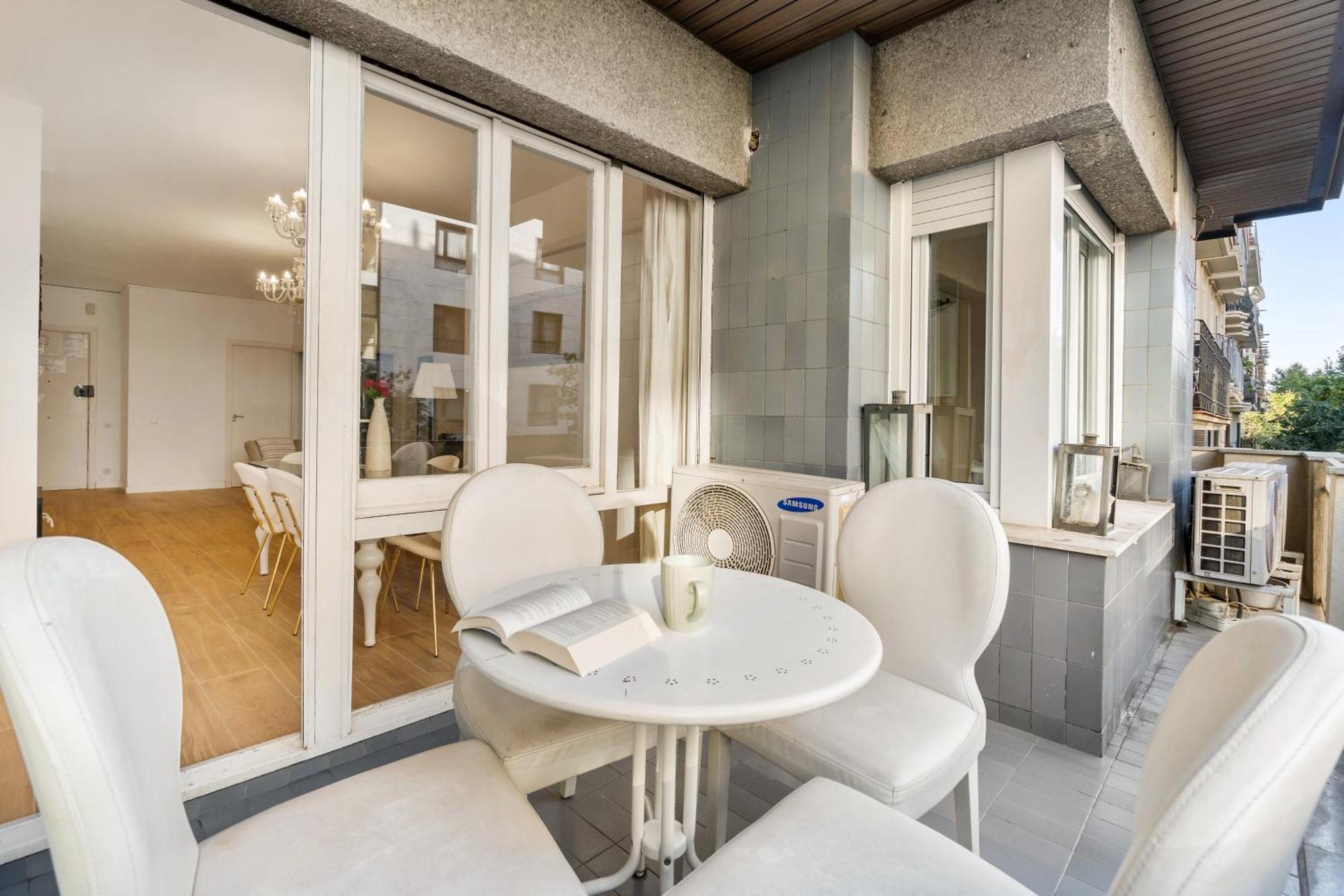 ברצלונה Fridays Flats Spacious 4Br Family Retreat מראה חיצוני תמונה